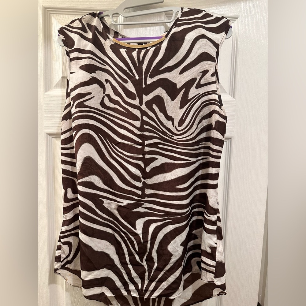 MK sleeveless dress shirt brown, worn once. Large size, no stretch.